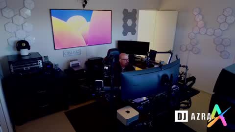 Snapshot of imdjazra chatting on 02-05-25, 04:03 DJ Azra online show from 02-05-25, 04:03