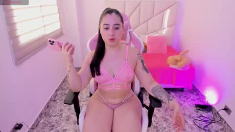  independient model online show from 10-15-25, 12:16