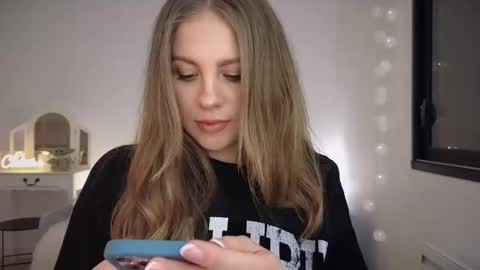 ImKeira online show from 03-09-25, 07:59