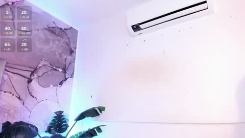 Leana online show from 12-20-24, 08:55