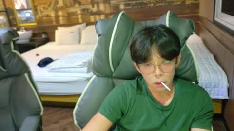 Snapshot of imlowerlife chatting on 09-15-25, 03:56 imlowerlife online show from 09-15-25, 03:56