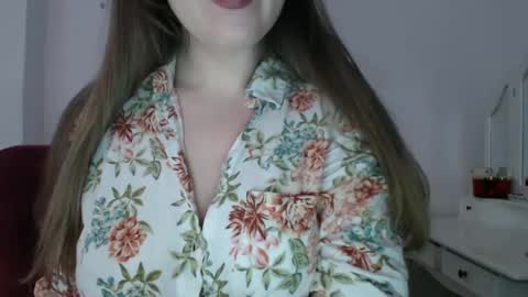 Snapshot of immouss chatting on 02-16-25, 09:59 Pola online show from 02-16-25, 09:59