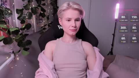 Mia online show from 01-23-25, 05:31