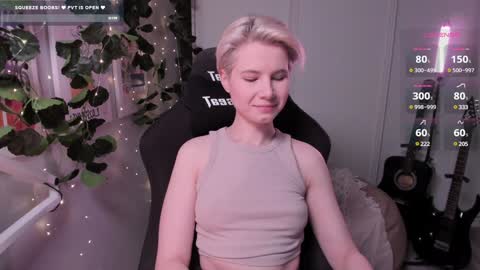 Mia online show from 02-04-25, 10:00