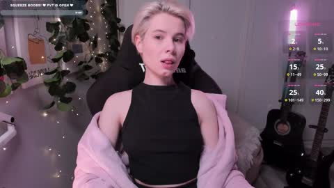 Mia online show from 02-08-25, 09:56