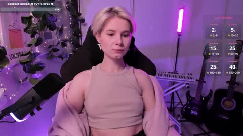 Mia online show from 02-14-25, 09:45