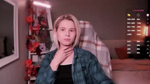 Mia online show from 11-09-25, 10:13