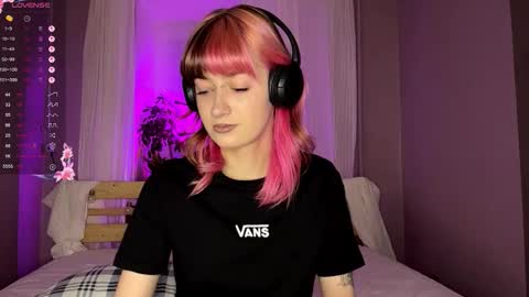 Dina online show from 02-28-26, 03:57