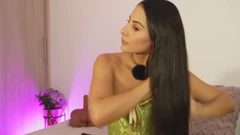 imvickyrachell_ online show from 10-21-25, 01:34