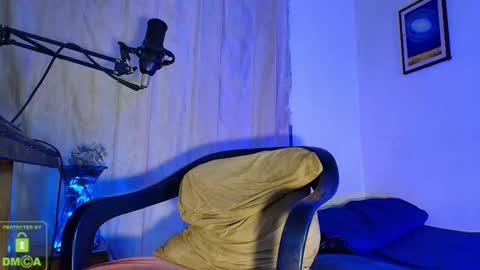 Daniel   thumb up me please its important Im new INDEPENDENT MODEL online show from 09-11-25, 02:06