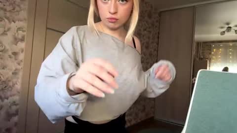 Lola online show from 03-14-26, 11:48