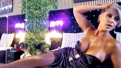 inanna_ishtar1 online show from 09-24-25, 09:23