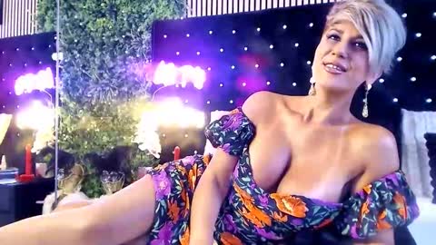 inanna_ishtar1 online show from 10-01-25, 09:37