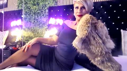 inanna_ishtar1 online show from 10-07-25, 09:50