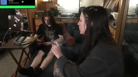 Carter online show from 09-25-25, 05:22