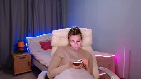 incredible_ariela online show from 12-11-24, 03:15