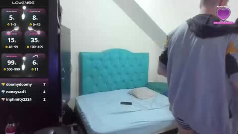 incubus_couple1 online show from 12-05-24, 01:28