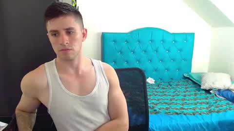 incubus_couple1 online show from 02-14-25, 11:53