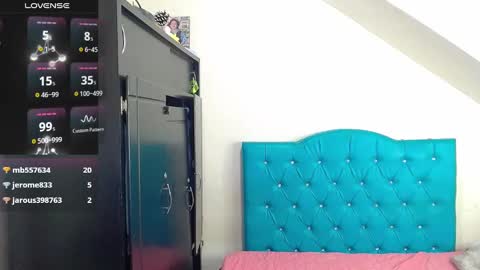 incubus_couple1 online show from 03-09-25, 08:10