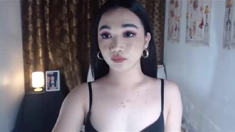 indestructabletrixie online show from 01-06-25, 09:32