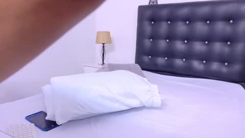 Snapshot of indian_delight18 chatting on 01-02-25, 11:38 indian_delight18 online show from 01-02-25, 11:38