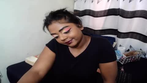 Snapshot of indian_firexx chatting on 10-07-25, 06:10 Tanya online show from 10-07-25, 06:10