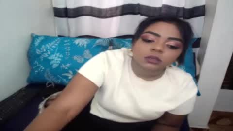 Snapshot of indian_firexx chatting on 11-21-25, 10:47 Tanya online show from 11-21-25, 10:47