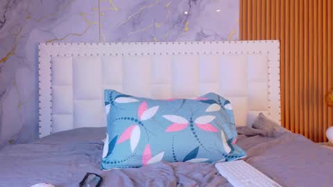 LITTLE AINHOA  online show from 03-31-26, 07:36