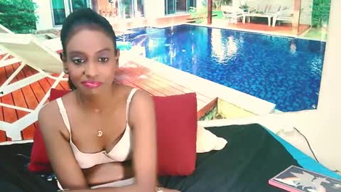 Leah online show from 12-02-24, 07:47