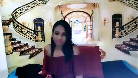 Leah online show from 12-09-24, 10:41