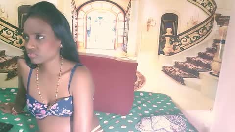 Leah online show from 12-29-24, 02:38