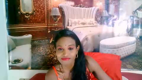 Leah online show from 10-07-25, 06:38