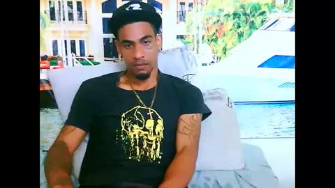 Snapshot of indianmuscle69 chatting on 12-04-25, 05:28 Jay online show from 12-04-25, 05:28