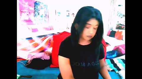 Mika online show from 09-26-25, 06:17