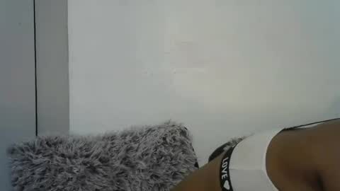 Snapshot of indianqtpie6 chatting on 11-17-25, 06:24 indianqtpie6 online show from 11-17-25, 06:24