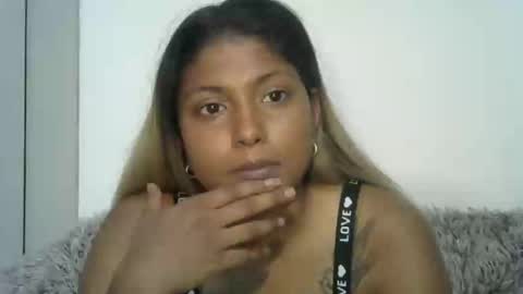 Snapshot of indianqtpie6 chatting on 12-15-25, 06:17 indianqtpie6 online show from 12-15-25, 06:17