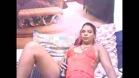 indiansexyass4u2luv online show from 02-18-25, 04:26