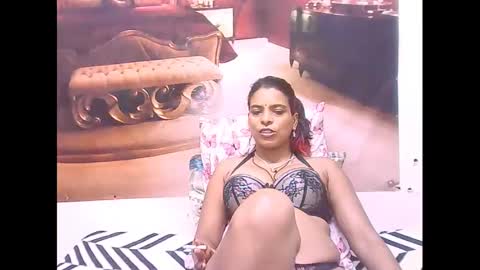 indiansexyass4u2luv online show from 03-03-25, 06:12