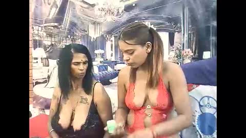 indiansexyass4u2luv online show from 02-18-26, 09:22