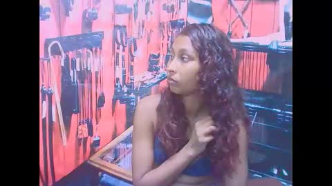 indiansexybutt4u2luv online show from 01-16-26, 06:50