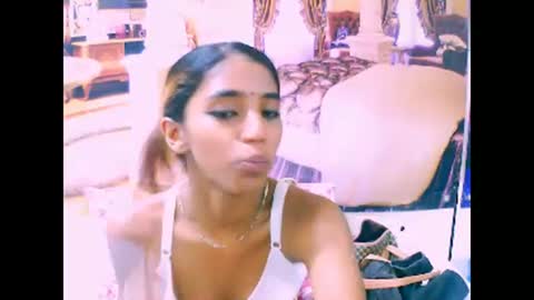 Snapshot of indiansexyslender4u2luv chatting on 03-09-25, 08:51 indiansexyslender4u2luv online show from 03-09-25, 08:51