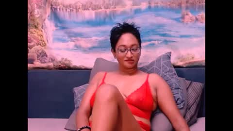 Snapshot of indianspicy69 chatting on 12-18-24, 05:48 Shreya online show from 12-18-24, 05:48