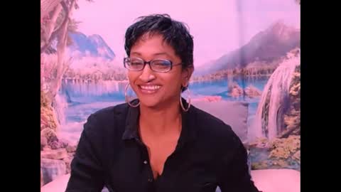 Snapshot of indianspicy69 chatting on 01-18-25, 04:15 Shreya online show from 01-18-25, 04:15