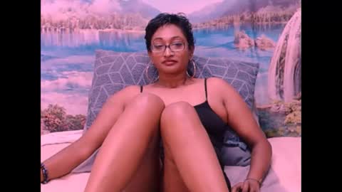 Snapshot of indianspicy69 chatting on 01-18-25, 08:20 Shreya online show from 01-18-25, 08:20