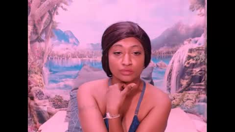 Snapshot of indianspicy69 chatting on 01-20-25, 07:25 Shreya online show from 01-20-25, 07:25