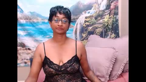 Snapshot of indianspicy69 chatting on 02-24-25, 01:35 Shreya online show from 02-24-25, 01:35