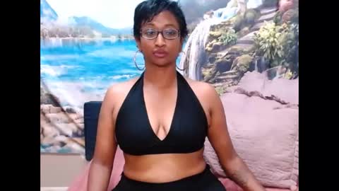 Snapshot of indianspicy69 chatting on 02-24-25, 07:19 Shreya online show from 02-24-25, 07:19