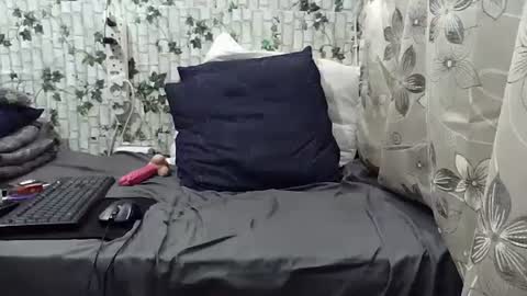 Snapshot of indiantina01 chatting on 01-15-25, 07:34 tina online show from 01-15-25, 07:34