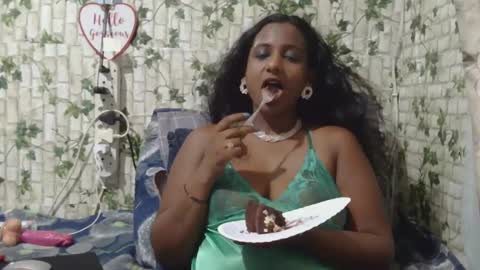 Snapshot of indiantina01 chatting on 02-10-25, 08:00 tina online show from 02-10-25, 08:00