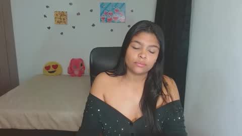 Aleja vallejo online show from 11-15-25, 01:36